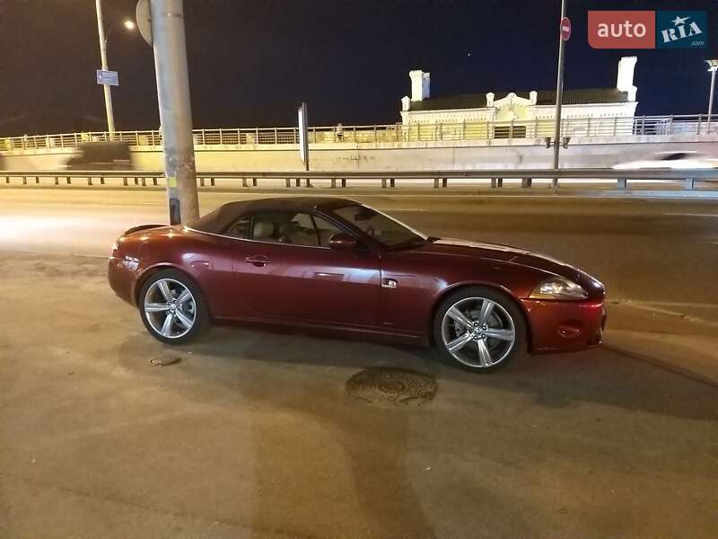 Кабриолет Jaguar XK 2008 в Киеве