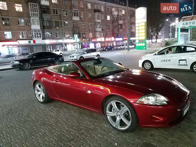 Кабриолет Jaguar XK 2008 в Киеве