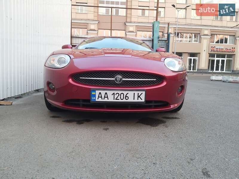 Кабриолет Jaguar XK 2008 в Киеве