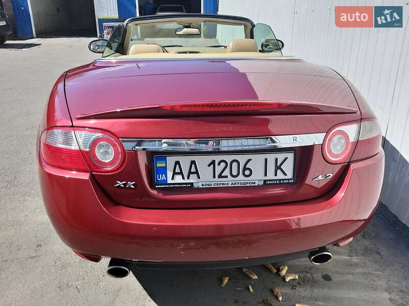 Кабриолет Jaguar XK 2008 в Киеве