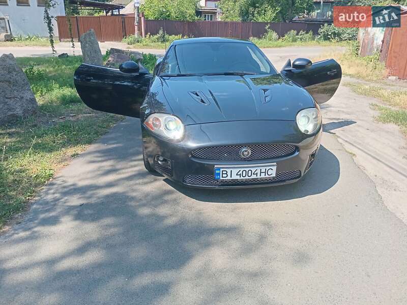 Купе Jaguar XK 2007 в Киеве