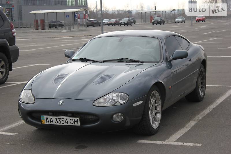 Jaguar XKR 2002 года