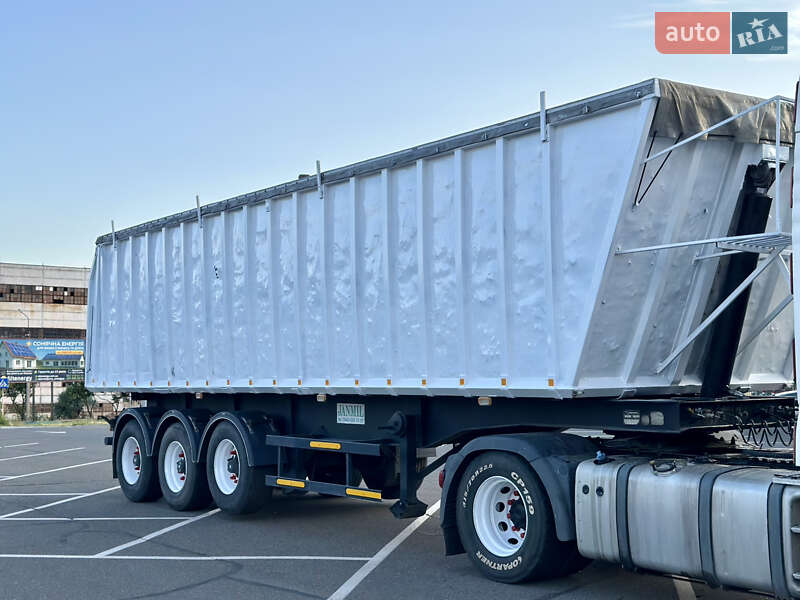 Самоскид напівпричіп Janmil NW 2004 в Кривому Розі