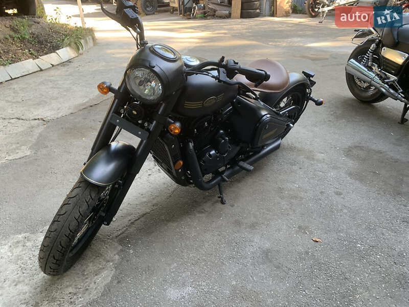 Боббер Jawa Perak 2023 в Киеве