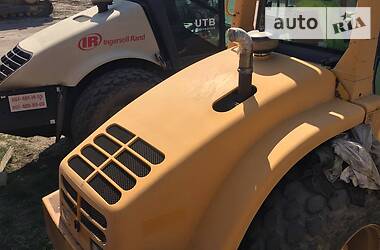Каток грунтовый JCB 1100 2004 в 