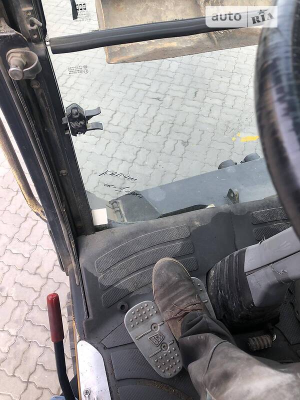 Екскаватор навантажувач JCB 175 2006 в Калуші