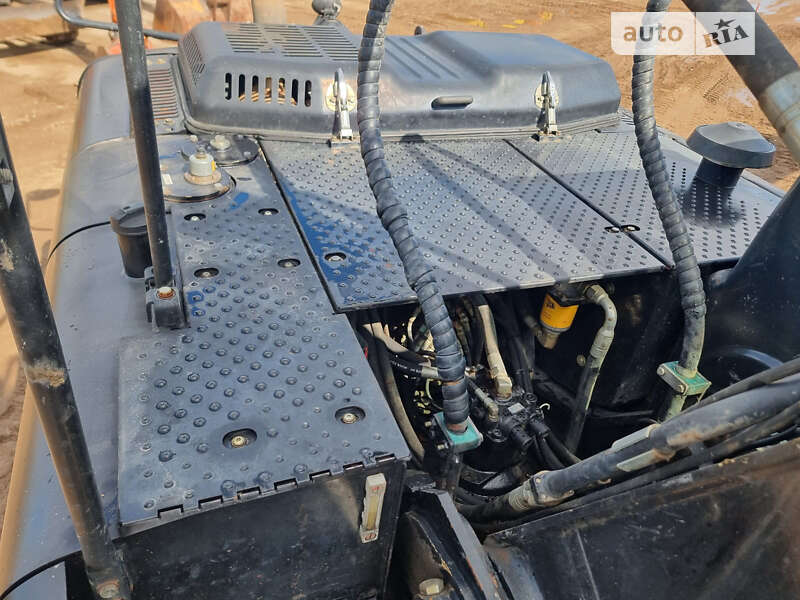 Гусеничный экскаватор JCB 220 2015 в Одессе