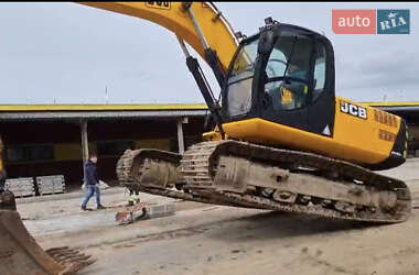 Гусеничный экскаватор JCB 220 2010 в 