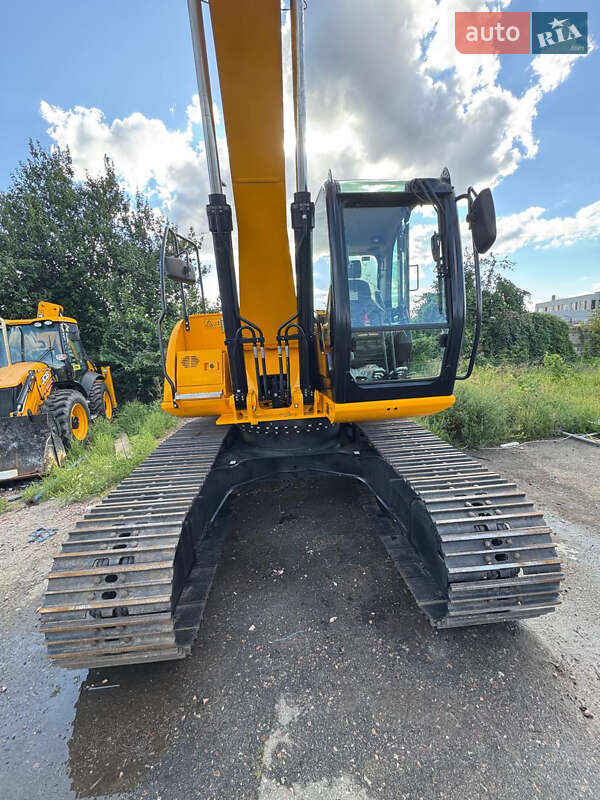 Экскаватор погрузчик JCB 220 2021 в Киеве