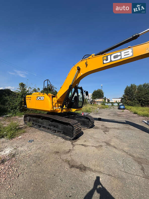 Экскаватор погрузчик JCB 220 2021 в Киеве