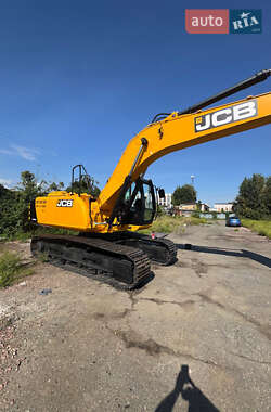Екскаватор навантажувач JCB 220 2021 в 