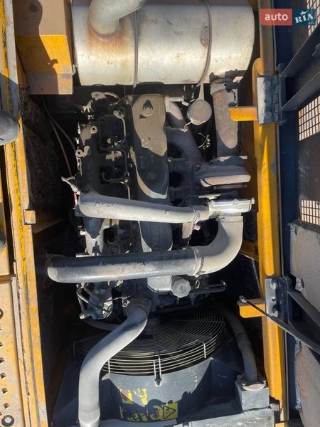 Гусеничний екскаватор JCB 220 2006 в Дніпрі