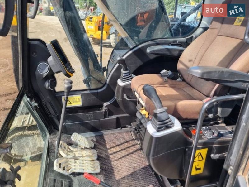 Гусеничный экскаватор JCB 220 2015 в Одессе