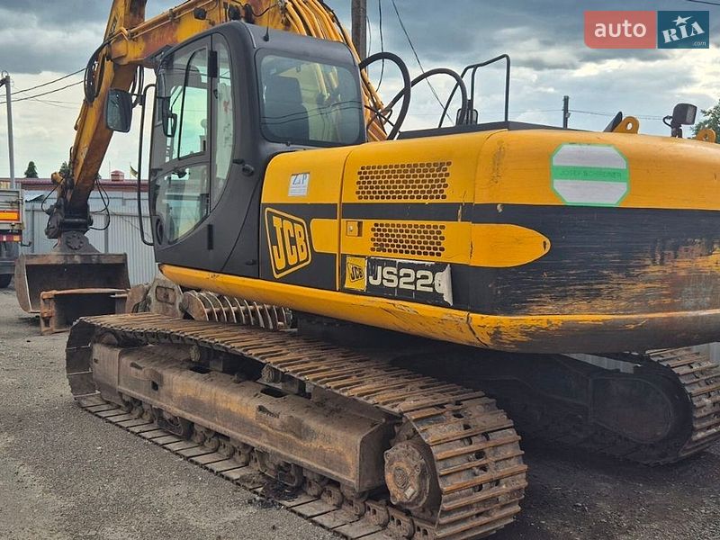 2011 JCB 220, VIN SLPJS22C6E1203080:plate — zdjęcie 1 (autoria)