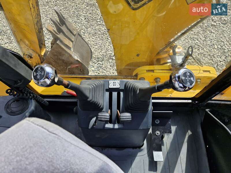 Экскаватор погрузчик JCB 2CX 2008 в Черновцах