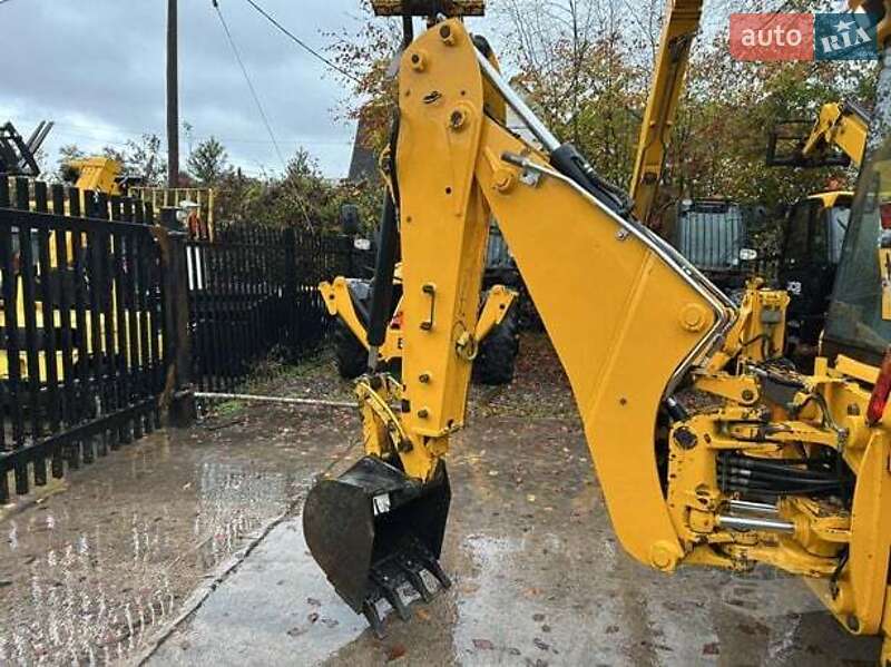 Экскаватор погрузчик JCB 2CX 2013 в Киеве