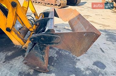 Экскаватор погрузчик JCB 2CX 2004 в Луцке