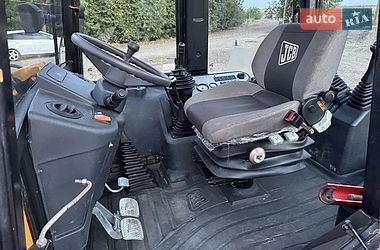 Экскаватор погрузчик JCB 2CX 2003 в Черновцах