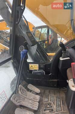 Экскаватор погрузчик JCB 330 2013 в 