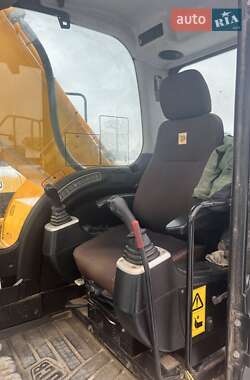 Экскаватор погрузчик JCB 330 2013 в 