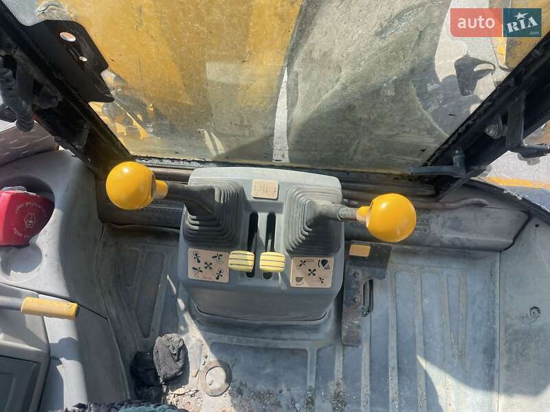 Колісний екскаватор JCB 3CX Super 2001 в Вінниці