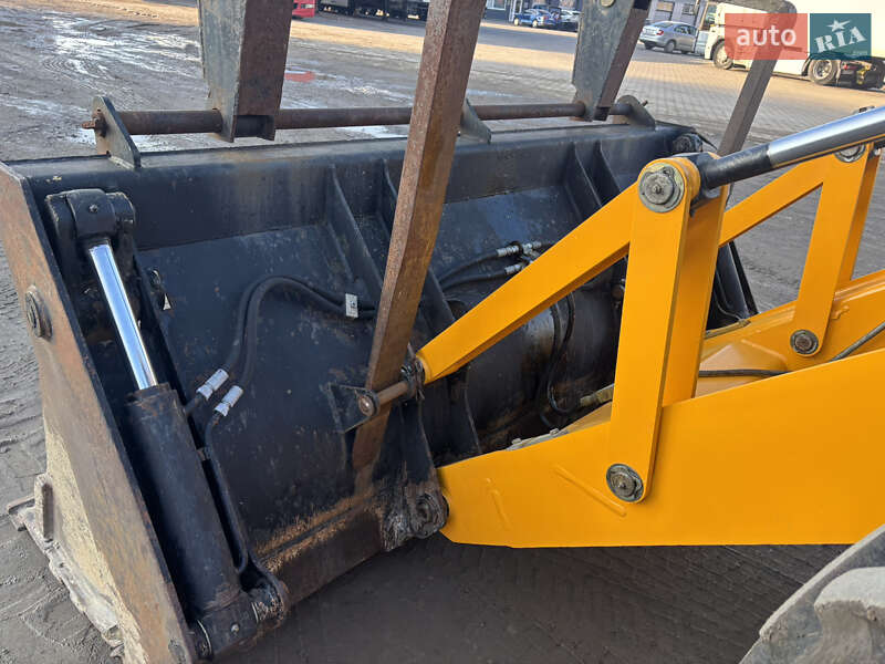 Экскаватор погрузчик JCB 3CX Super 2011 в Львове