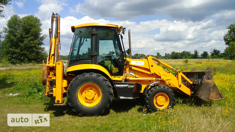 Экскаватор погрузчик JCB 3CX 2004 в Киеве