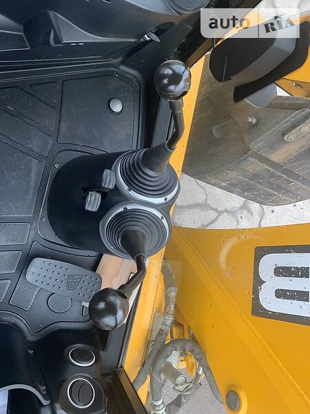 Экскаватор погрузчик JCB 3CX 2015 в Киеве