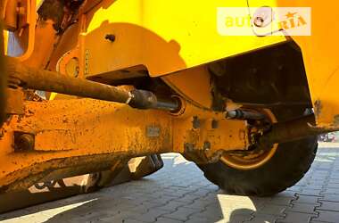 Экскаватор погрузчик JCB 3CX 2000 в 