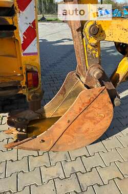 Экскаватор погрузчик JCB 3CX 2000 в 