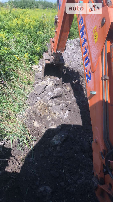 Екскаватор навантажувач JCB 3CX 2004 в Борисполі