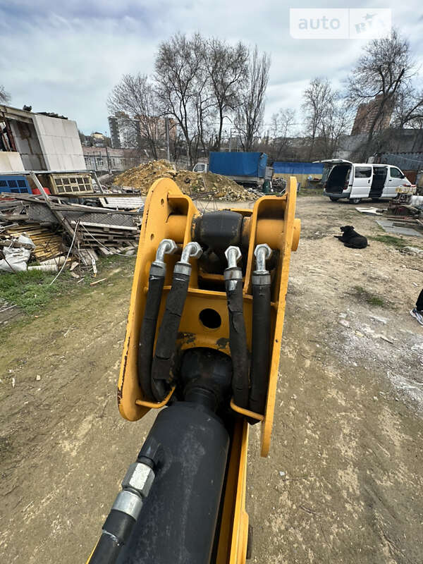 Экскаватор погрузчик JCB 3CX 2015 в Одессе