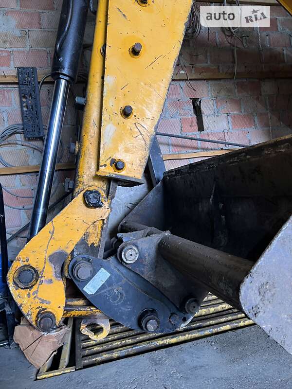 Экскаватор погрузчик JCB 3CX 2008 в Черновцах