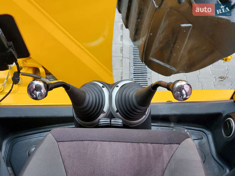 Екскаватор навантажувач JCB 3CX 2008 в Рівному