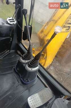 Экскаватор погрузчик JCB 3CX 2002 в 