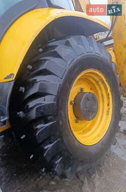Экскаватор погрузчик JCB 3CX 2002 в 