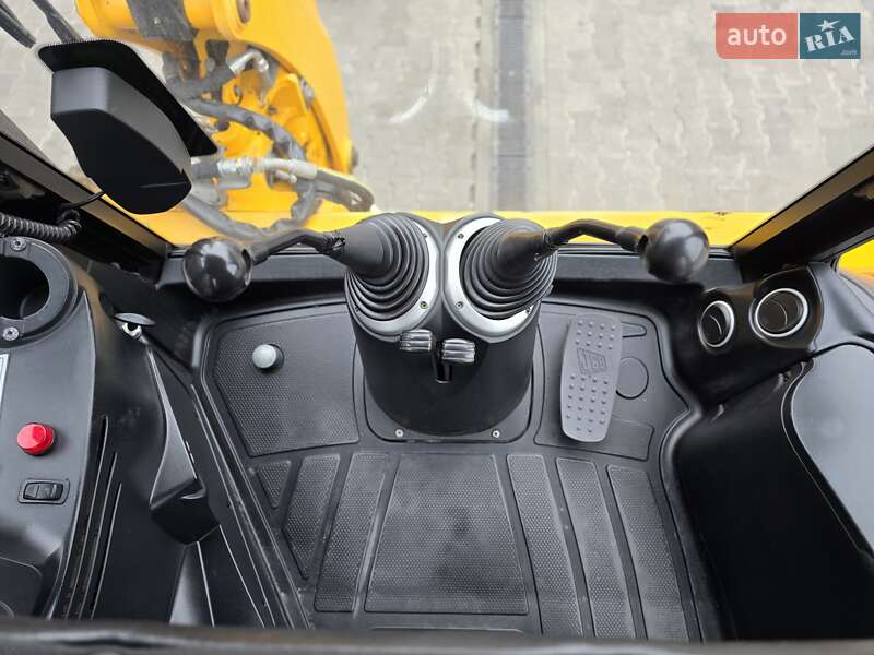 Экскаватор погрузчик JCB 3CX 2017 в Ровно