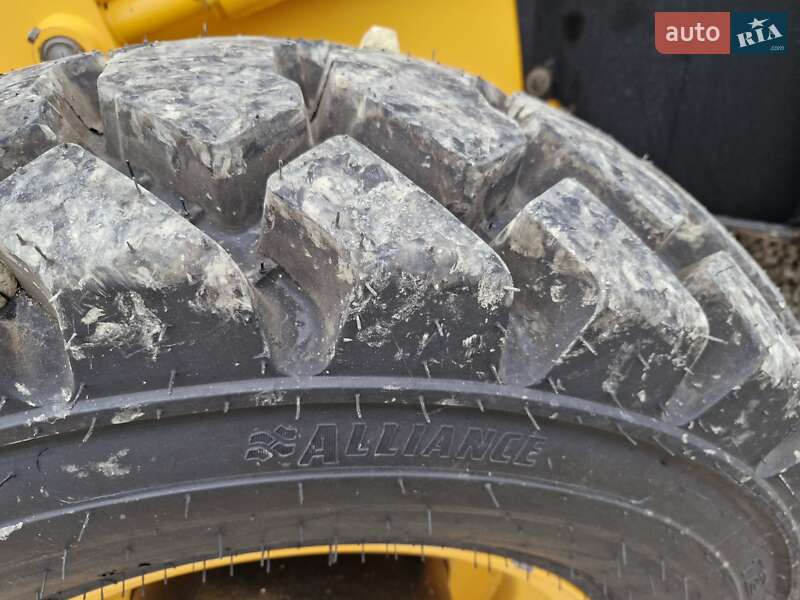 Экскаватор погрузчик JCB 3CX 2005 в Черновцах