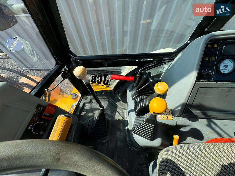 Екскаватор навантажувач JCB 3CX 2001 в Києві