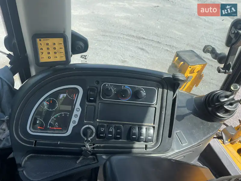 Другая спецтехника JCB 3CX 2012 в 