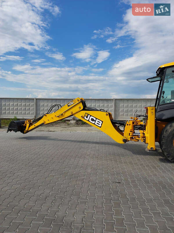 Экскаватор погрузчик JCB 3CX 2013 в Киеве фото 8 Экскаватор погрузчик JCB 3CX 2013 в Киеве