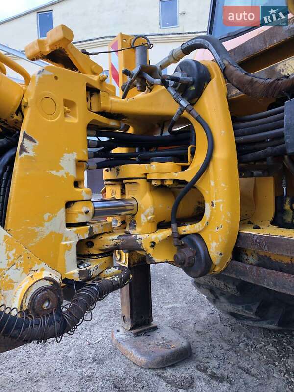 Екскаватор навантажувач JCB 3CX 2006 в Калуші