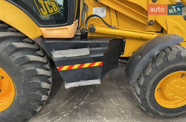Экскаватор погрузчик JCB 3CX 2006 в 