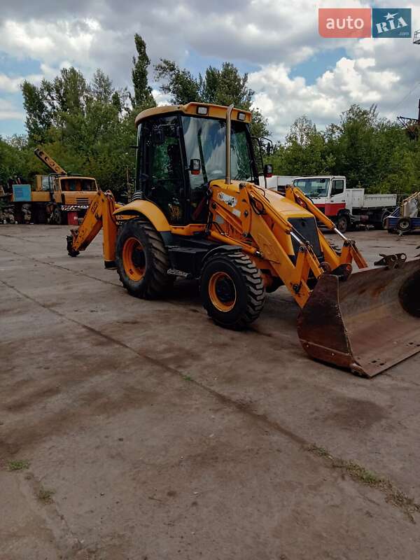 Екскаватор навантажувач JCB 3CX 2003 в Кривому Розі фото 8 Екскаватор навантажувач JCB 3CX 2003 в Кривому Розі