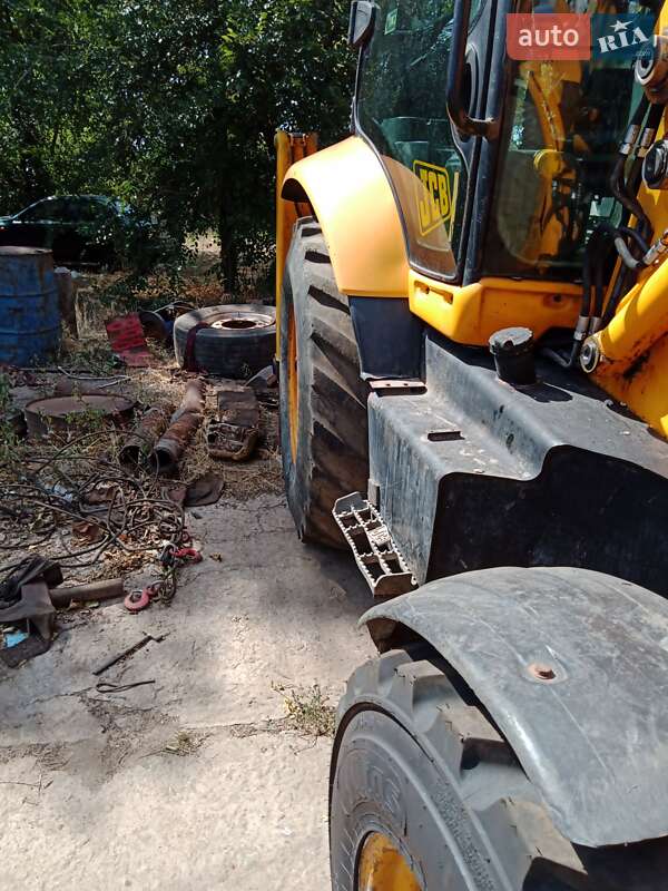 Екскаватор навантажувач JCB 3CX 2003 в Кривому Розі фото 18 Екскаватор навантажувач JCB 3CX 2003 в Кривому Розі