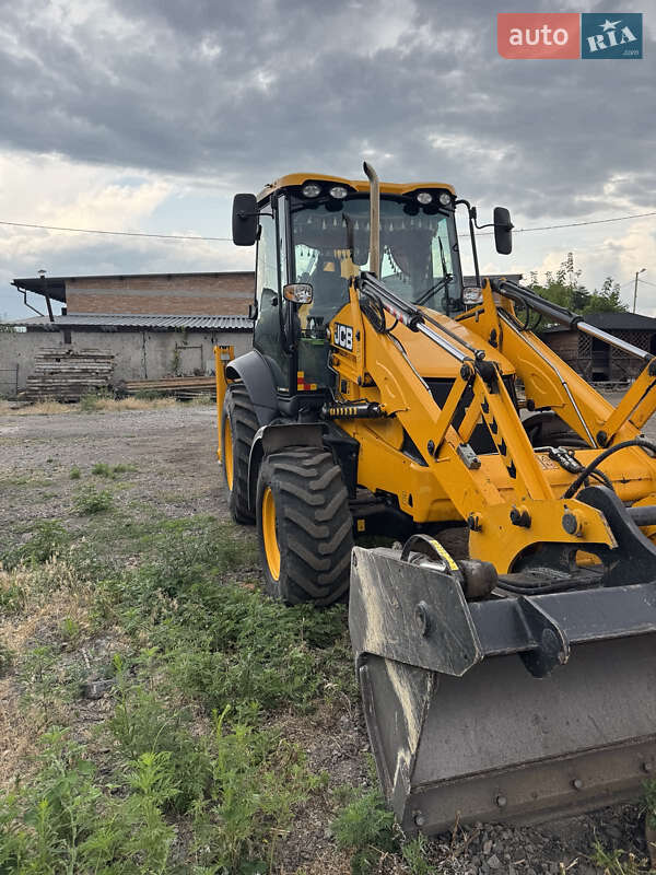 JCB 3CX 2021