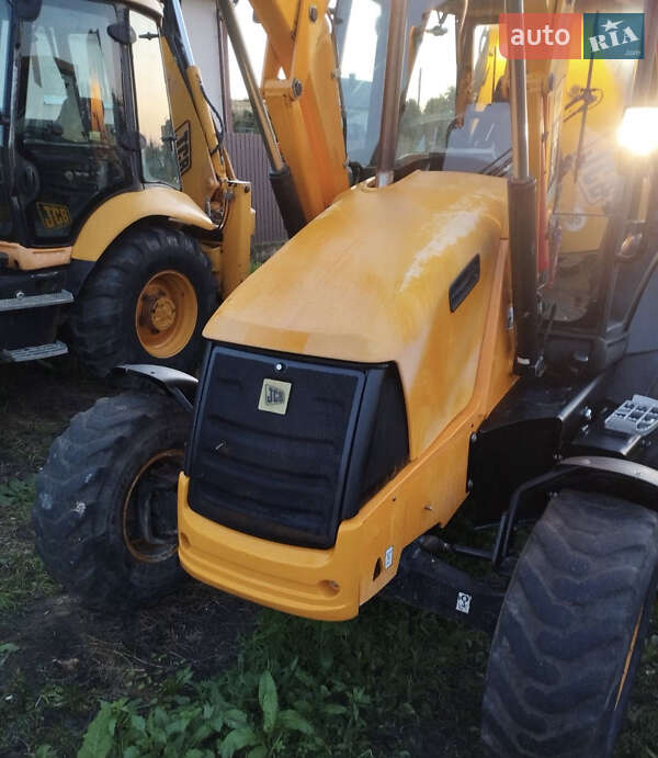 Екскаватор навантажувач JCB 3CX 2010 в Львові