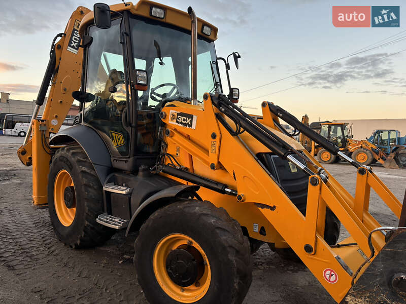 Экскаватор погрузчик JCB 3CX 2010 в Львове