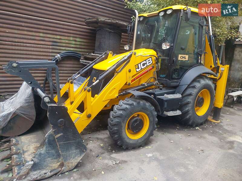 JCB 3CX 2023