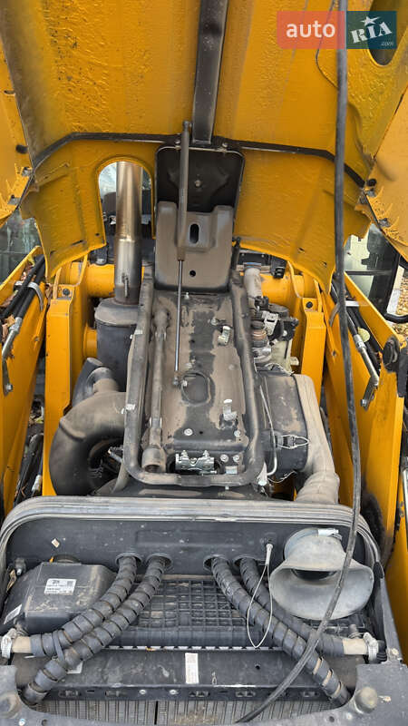 Экскаватор погрузчик JCB 3CX 2019 в Гребенке